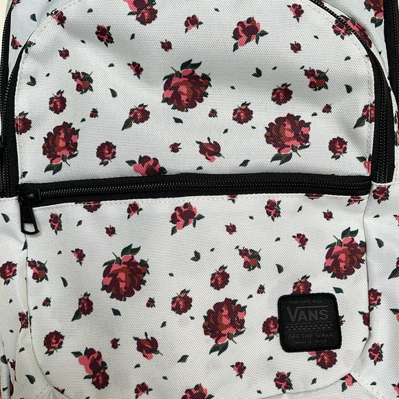 VANS Ranger 2 Prints Roses White Women's Backpack VN0A7UFM3KS
NWT - Picture 2 of 16